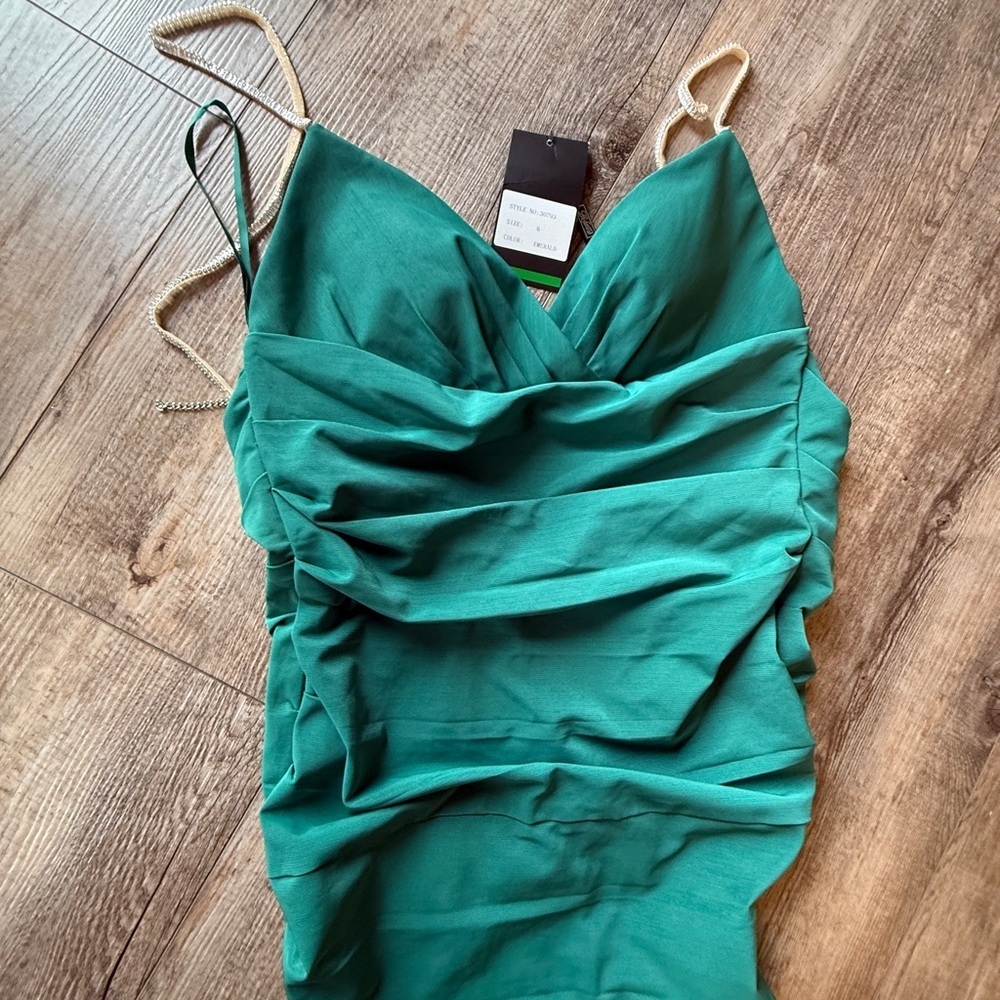 La Femme Emerald Green Ruched V-Neck Maxi Dress - Picture 6 of 8